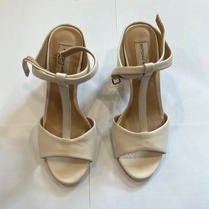 Antonio Melani Sandal Heel